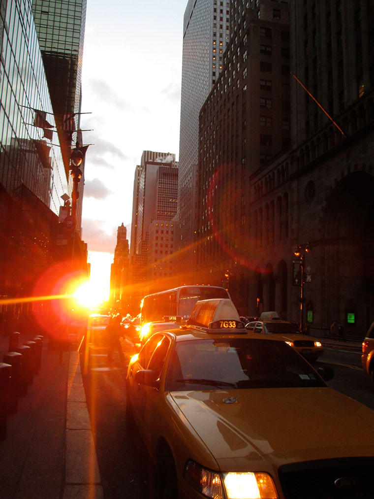 Manhattanhenge - spektakularny zachód słońca w Nowym Jorku