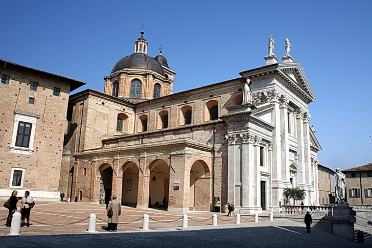 Urbino. Duomo, Włochy