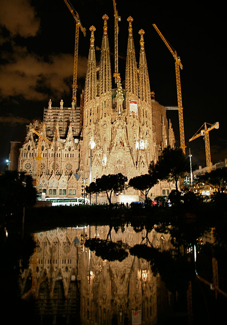 Sagrada Familia - jeden z symboli Barcelony, Hiszpania
