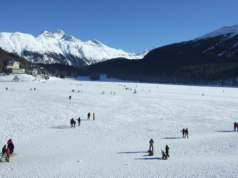 Zamarznięte jezioro St Moritz