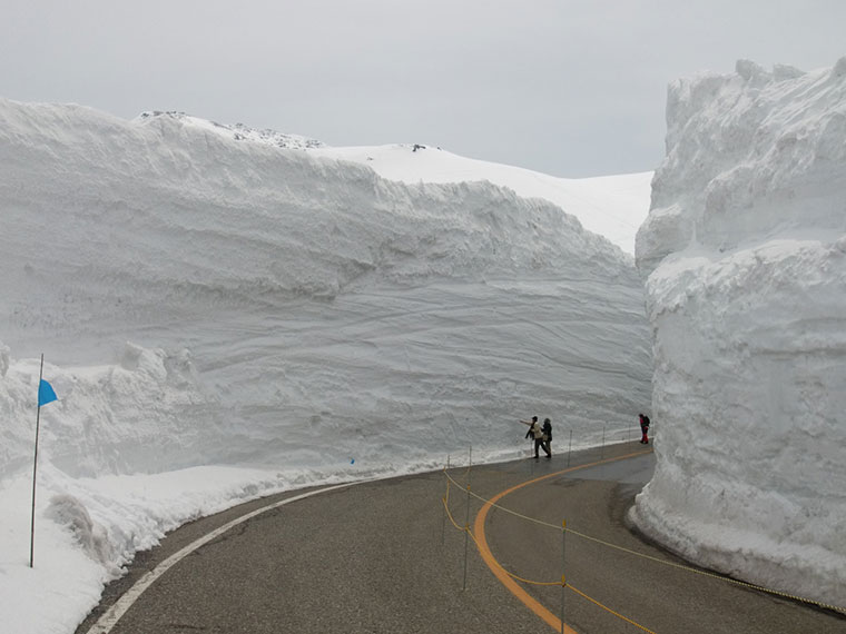 Tateyama-Kurobe Alpen Route, Japonia