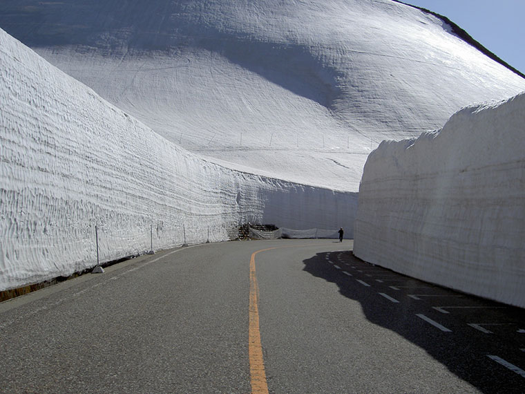 Tateyama-Kurobe Alpen Route, Japonia