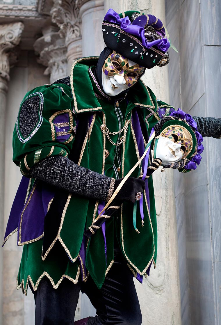 Karnawał w Wenecji, Człowiek w kostiumie Jokera na placu św. Marka, Włochy